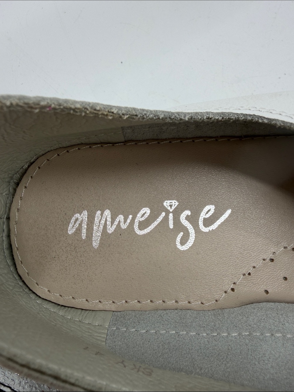 Women's White Crystal-Toe Leather Sneakers - Picture 12 of 12